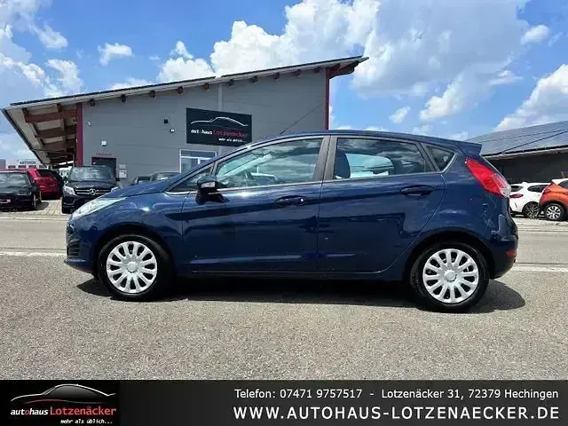 Gebraucht Ford Fiesta Trend 101 PS (74 kW) 2016 Blau Kleinwagen