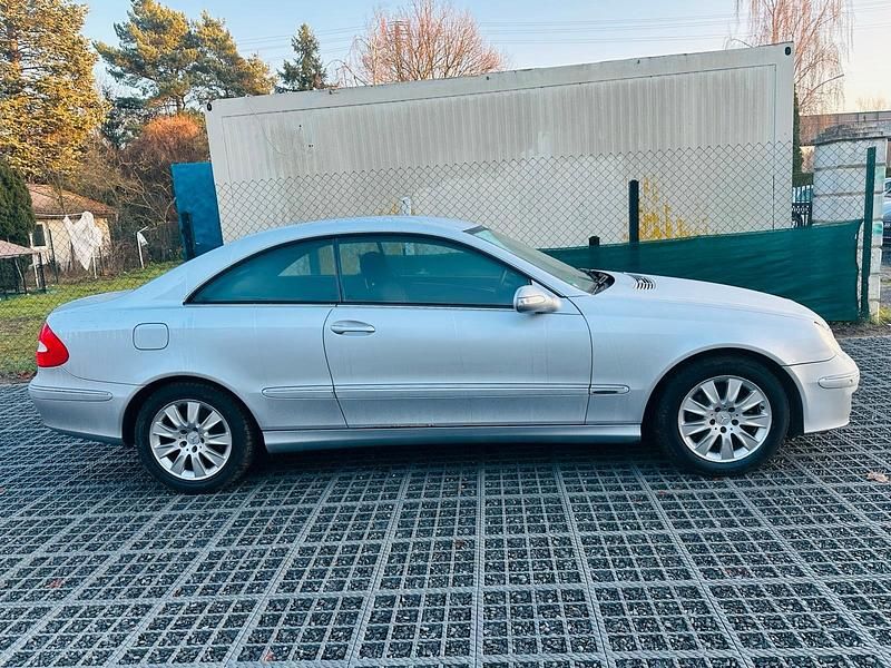 Silber Gebraucht 2005 Mercedes CLK200 Coupé | 2.550 € (Guter Preis) - Bild 1/4