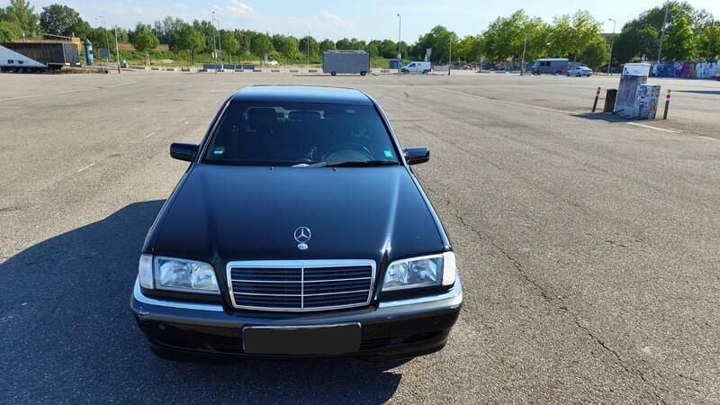 Schwarz Gebraucht 1998 Mercedes C180 Elegance Limousine | 4.500 € (Teuer) - Bild 1/4