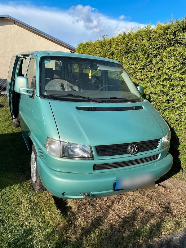 Grün Gebraucht 1997 VW T4 Van | 5.899 € (Guter Preis) - Bild 1/4