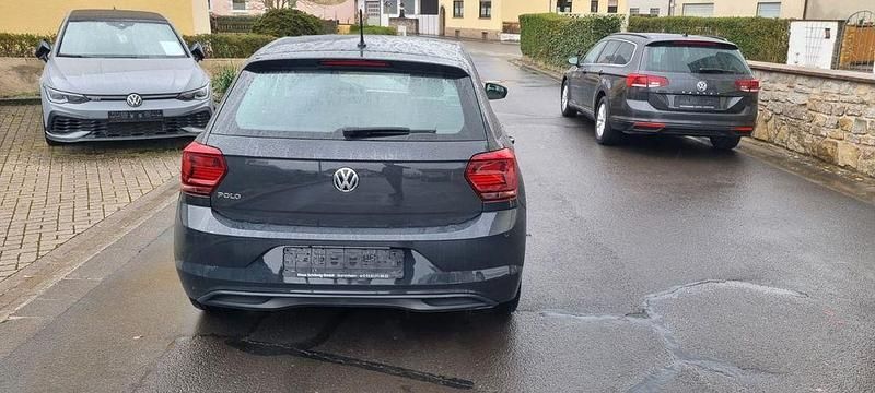 Gebraucht VW Polo Comfortline 95 PS (69 kW) 2018 Grau Kleinwagen