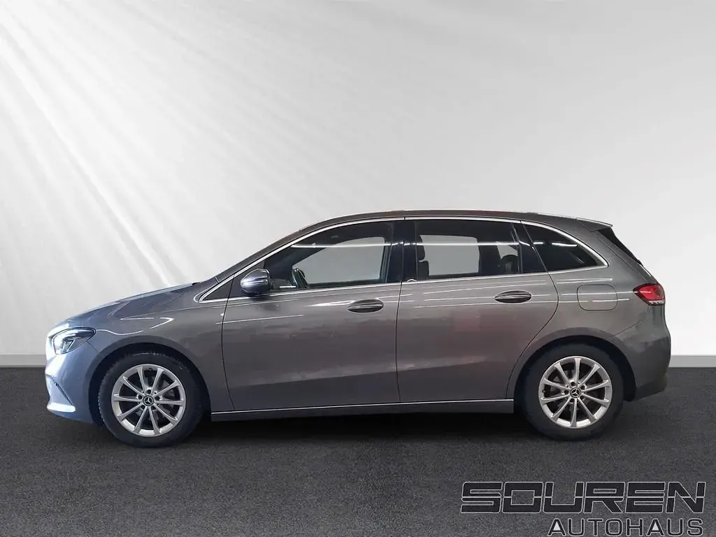 Gebraucht Mercedes B180 116 PS (85 kW) 2019 Grau Van / Kleinbus