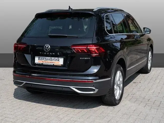 Gebraucht VW Tiguan Business 245 PS (180 kW) 2023 Schwarz SUV