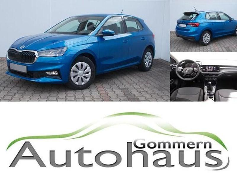 Blau Gebraucht 2024 Skoda Fabia Selection Kleinwagen | 15.950 € (Fairer Preis) - Bild 1/4