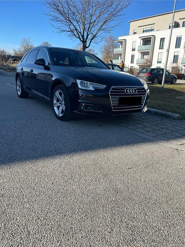 Gebraucht Audi A4 Comfort 150 PS (110 kW) 2016 Schwarz Kombi