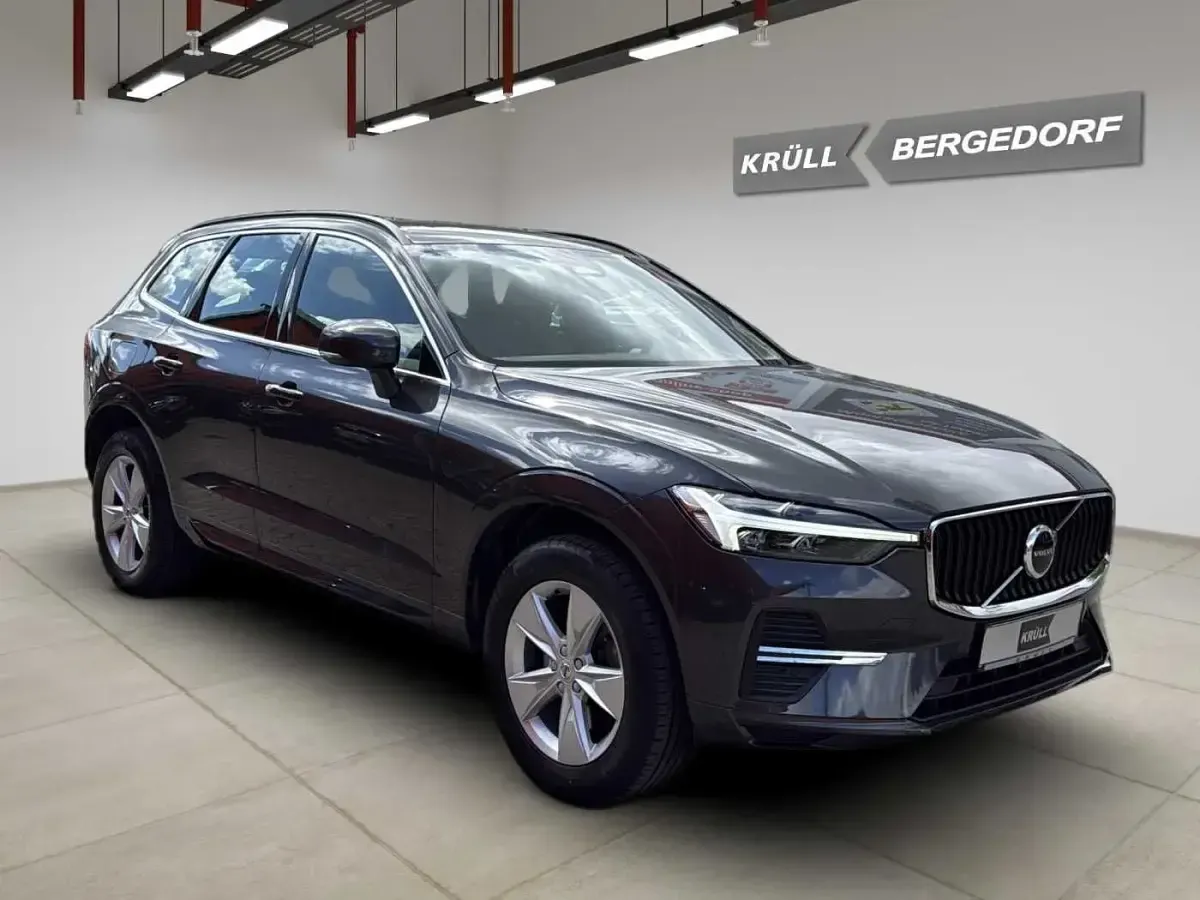 Gebraucht Volvo XC60 Core 197 PS (144 kW) 2022 Grau SUV