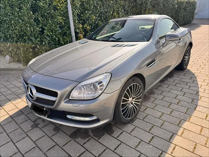 Gebraucht Mercedes SLK200 184 PS (135 kW) 2012 Andere farben Cabrio
