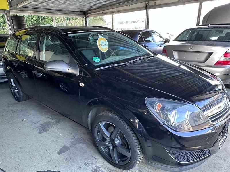 Gebraucht Opel Astra Selection 90 PS (66 kW) 2009 Saphirschwarz mi2 Kombi