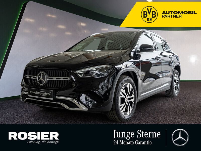 Schwarz / kosmosschwarz Gebraucht 2024 Mercedes GLA180 Advanced SUV | 35.540 € (Guter Preis) - Bild 1/4