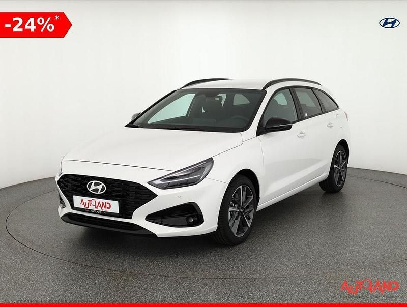 Weiß Gebraucht 2024 Hyundai i30 GO! Kombi | 21.785 € (Superpreis) - Bild 1/4