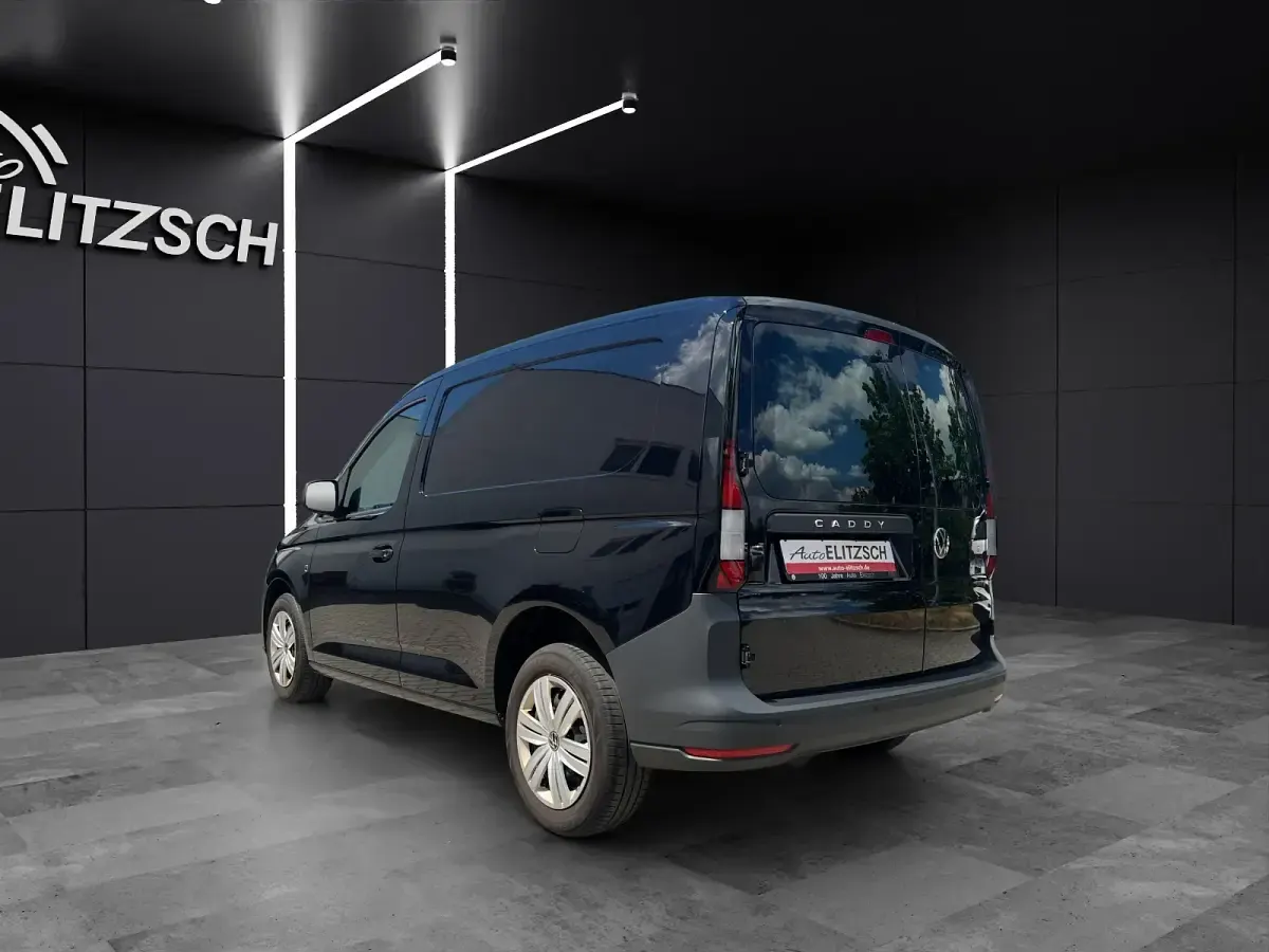 Gebraucht VW Caddy 114 PS (83 kW) 2023 Deep black perleffekt Van / Kleinbus