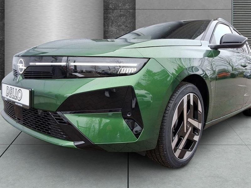 Neu Opel Astra Ultimate 114 kW (156 PS) 2026 Grün Kombi