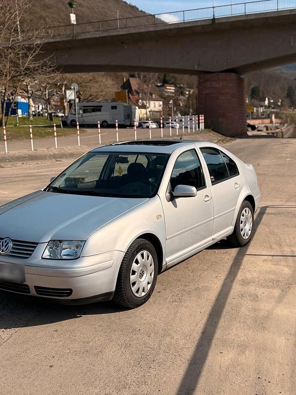 Gebraucht VW Bora 101 PS (74 kW) 1999 Silber Limousine