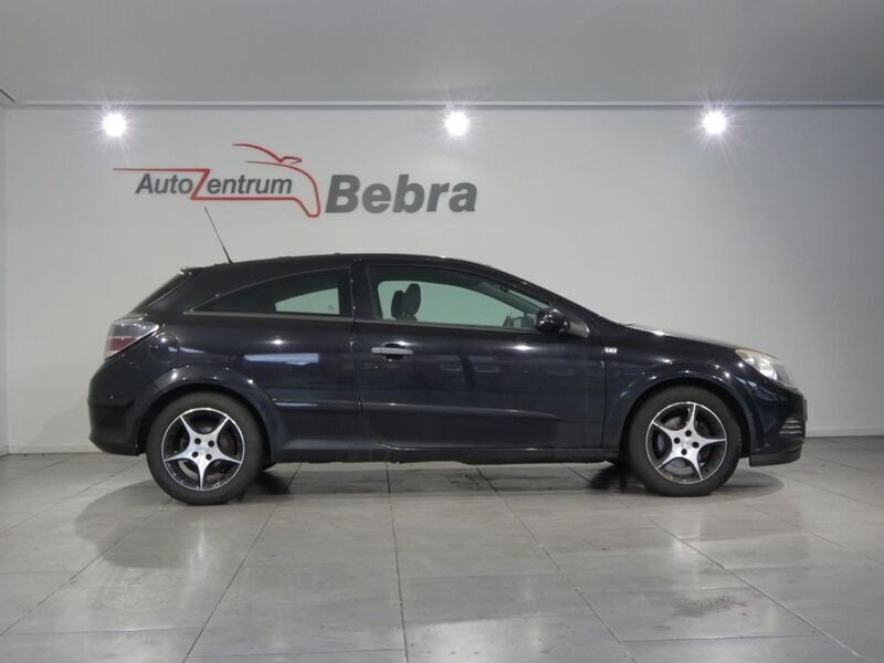 Gebraucht Opel Astra GTC Selection 90 PS (66 kW) 2009 Saphirschwarz mi2 Limousine