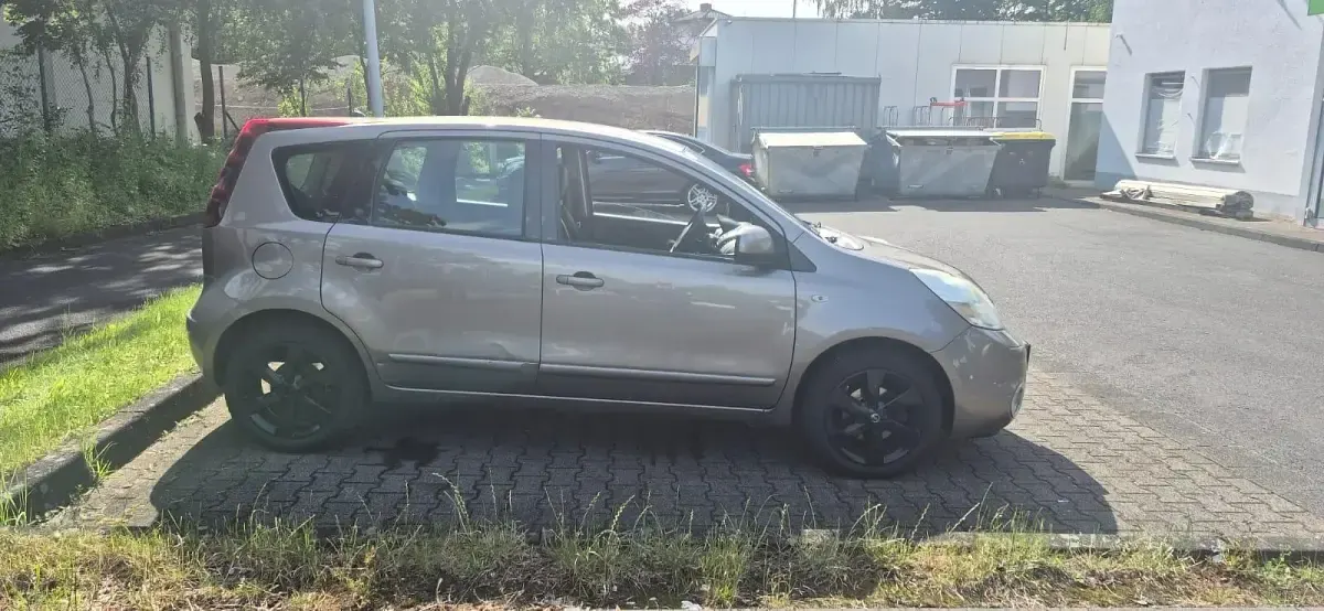 Gebraucht Nissan Note 90 PS (66 kW) 2012 Braun Kleinwagen