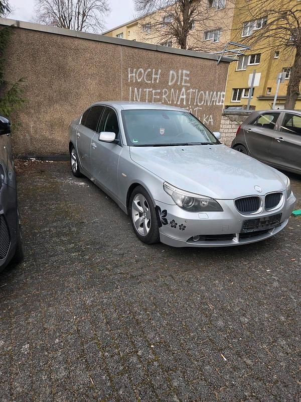 Gebraucht BMW 520 163 PS (119 kW) 2006 Grau Limousine