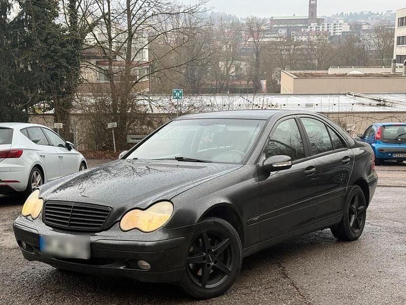 Schwarz Gebraucht 2002 Mercedes 200 Limousine | 2.050 € (Fairer Preis) - Bild 1/4