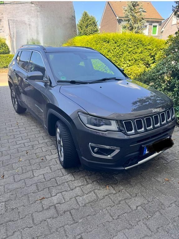 Braun Gebraucht 2020 Jeep Compass Limited SUV | 17.999 € (Superpreis) - Bild 1/4