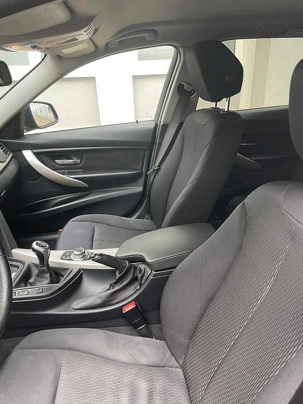 Second-hand BMW 320 184 CP (135 kW) 2014 Negru Break