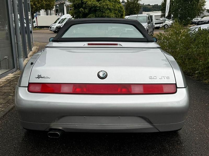 Gebraucht Alfa Romeo Spider 165 PS (121 kW) 2004 Silber Cabrio