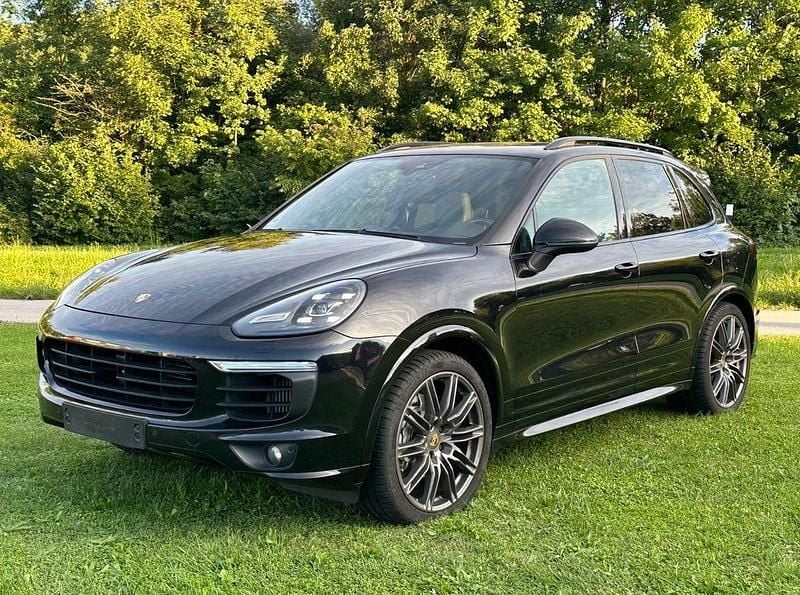 Schwarz Gebraucht 2017 Porsche Cayenne S SUV | 35.990 € (Guter Preis) - Bild 1/4