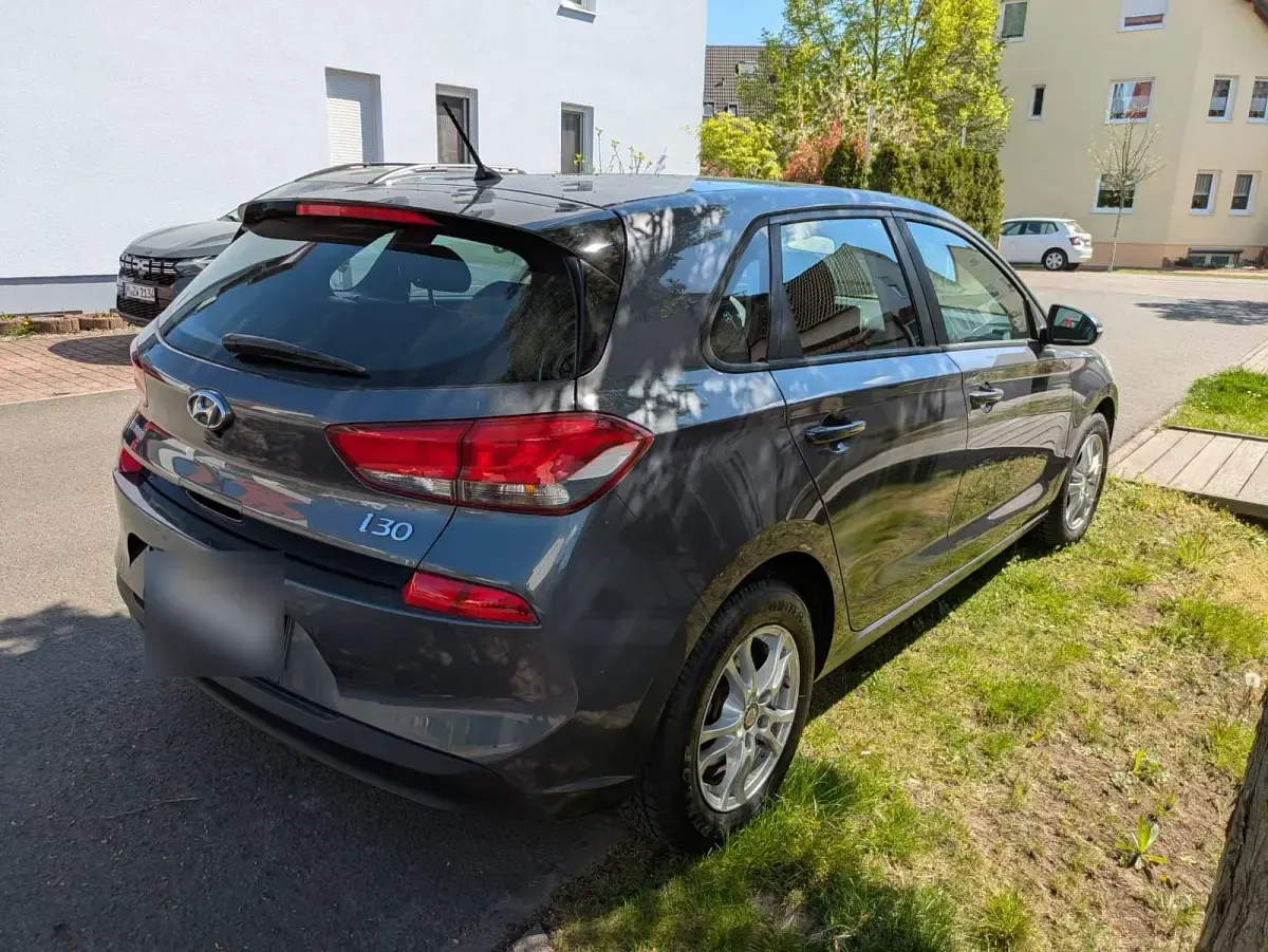 Second-hand Hyundai i30 Select 120 CP (88 kW) 2017 Negru Berlinǎ