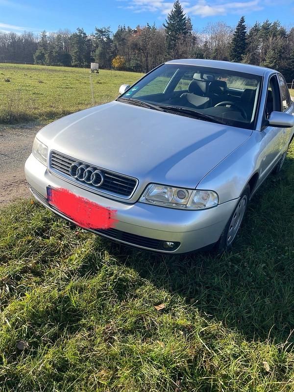 Silber Gebraucht 1999 Audi A4 Limousine | 2.000 € (Guter Preis) - Bild 1/4