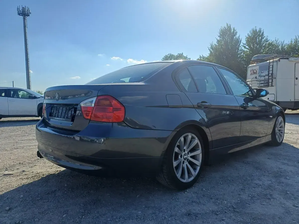 Gebraucht BMW 320 129 PS (94 kW) 2006 Limousine