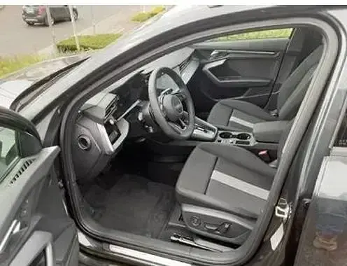 Gebraucht Audi A3 Ambiente 150 PS (110 kW) 2025 Manhattangrau metallic Limousine
