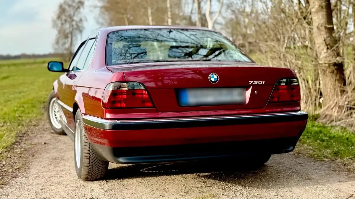 Gebraucht BMW 730 218 PS (160 kW) 1995 Rot Limousine