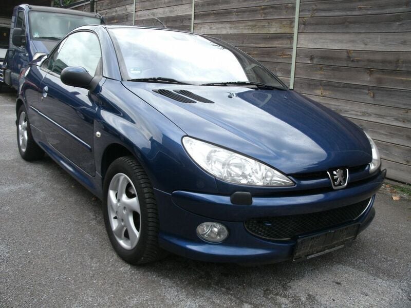 Gebraucht Peugeot 206 CC Platinum 109 PS (80 kW) 2006 Blau Cabrio