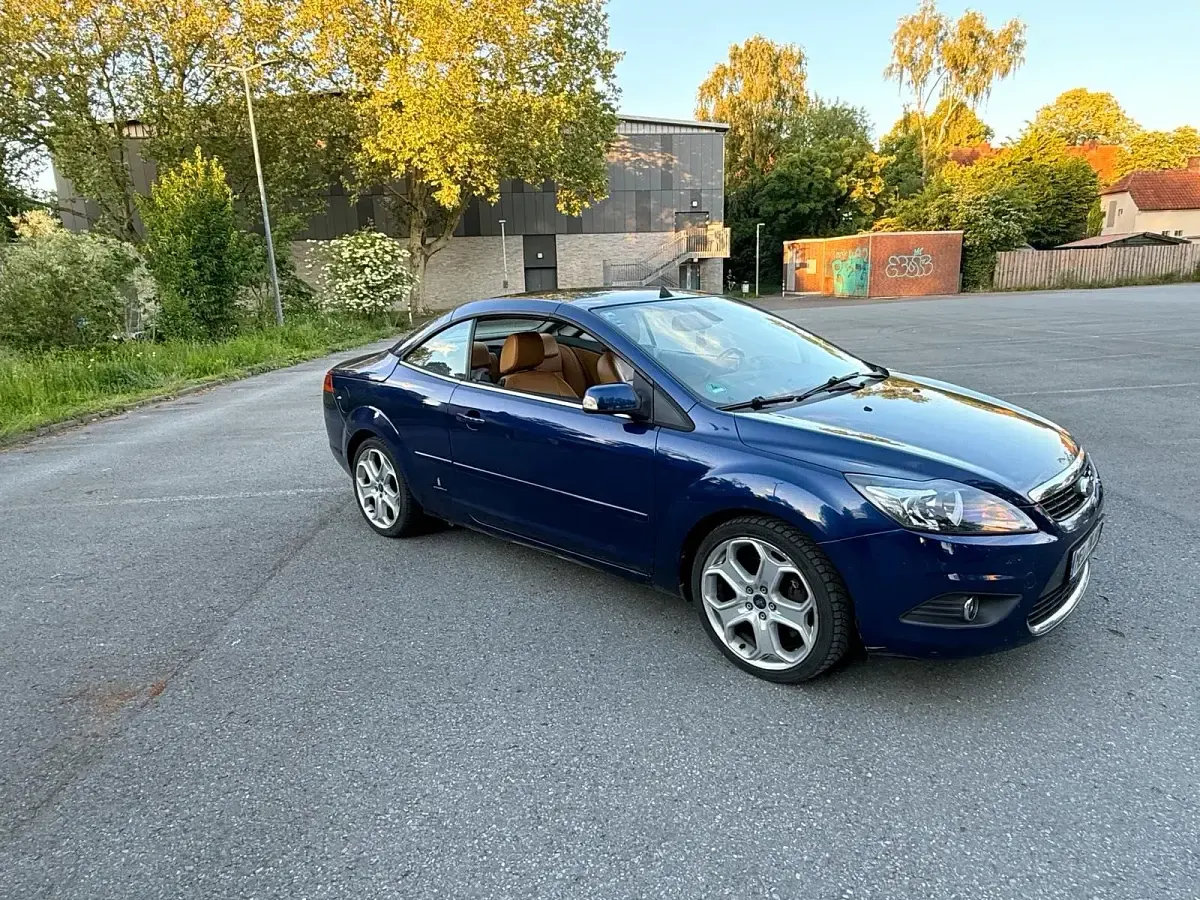 Gebraucht Ford Focus Cabriolet 145 PS (106 kW) 2008 Blau Cabrio