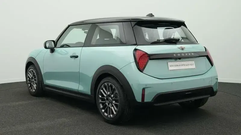 Usado Mini Cooper 156 HP (114 kW) 2024 Verde Citadino