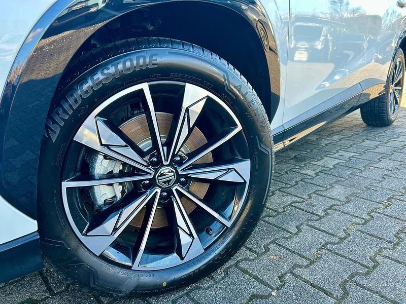 Neu MG HS Luxury 224 PS (164 kW) 2026 Weiß SUV
