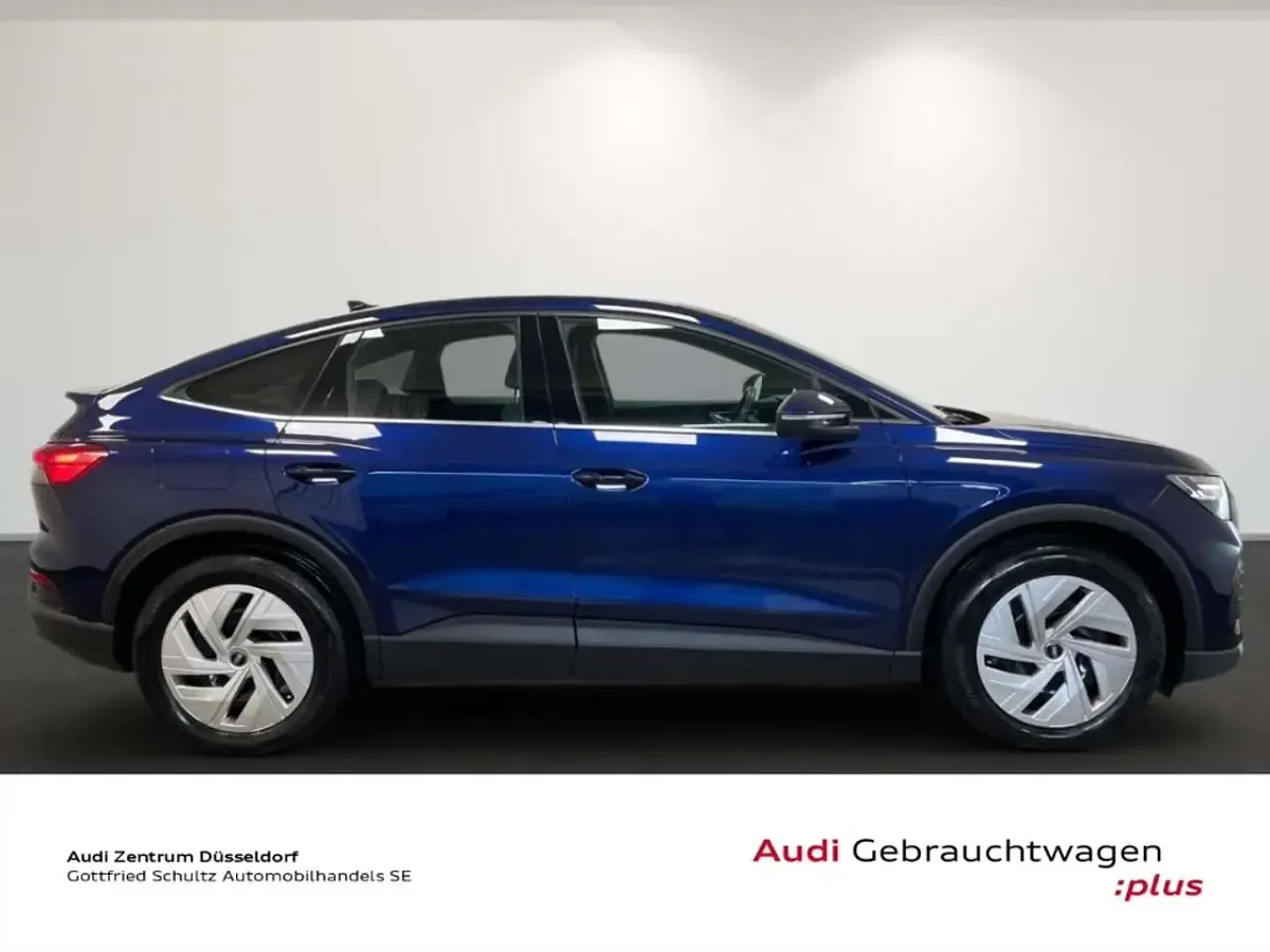 Gebraucht Audi Q4 Sportback e-tron Comfort 150 kW (204 PS) 2023 Blau SUV