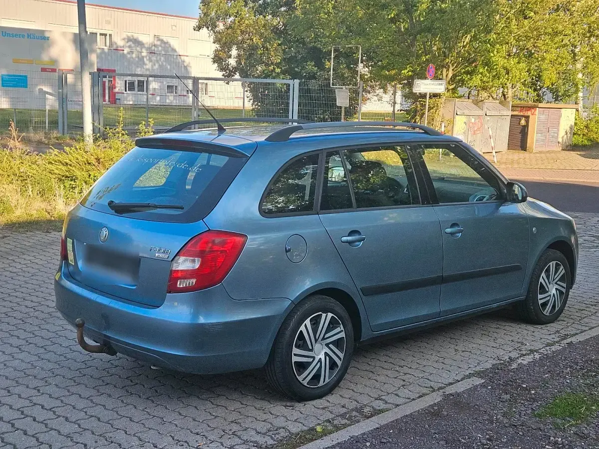 Gebraucht Skoda Fabia 2009 Blau Kombi