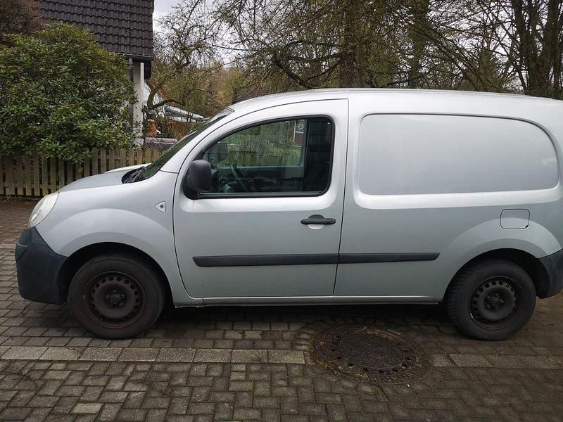 Gebraucht Renault Kangoo 68 PS (50 kW) 2010 Silber Van / Kleinbus