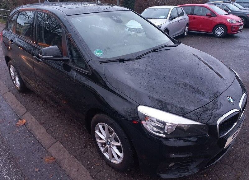 Schwarz Gebraucht 2016 BMW 216 Active Tourer Performance Van / Kleinbus | 12.700 € (Fairer Preis) - Bild 1/4