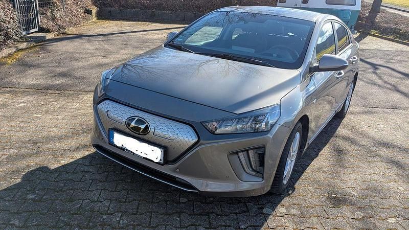 Gebraucht Hyundai Ioniq Premium 100 kW (136 PS) 2020 Grau Kleinwagen