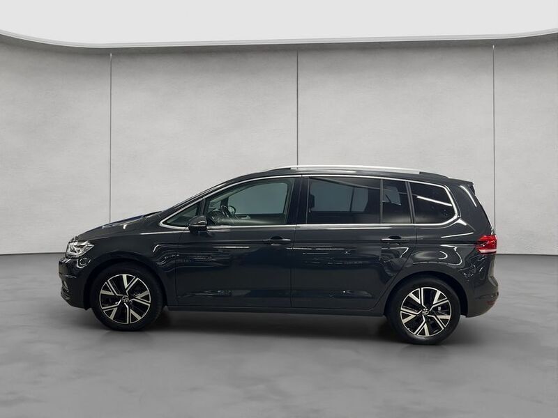 Gebraucht VW Touran Highline 150 PS (110 kW) 2022 Grau Van / Kleinbus