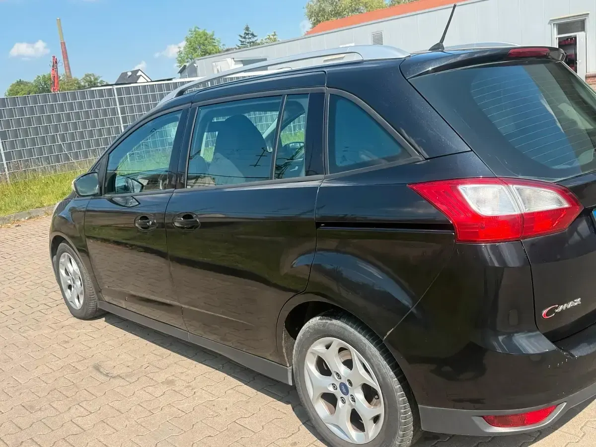 Gebraucht Ford Grand C-Max 95 PS (69 kW) 2012 Schwarz Van / Kleinbus