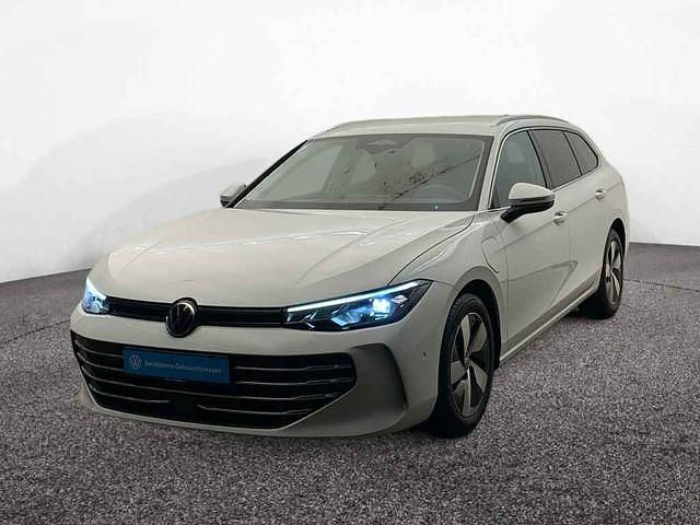 Gebraucht VW Passat Business 204 PS (150 kW) 2025 Weiß Kombi