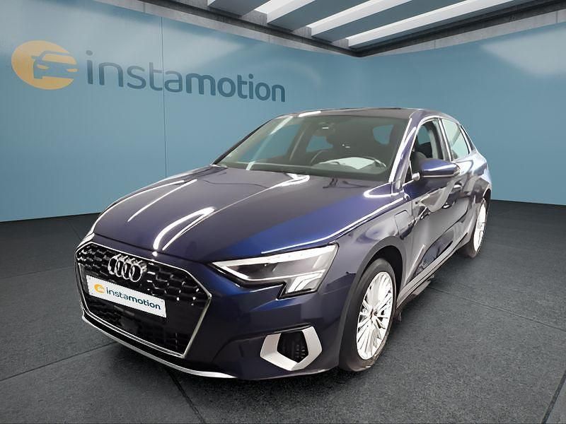 Blau Gebraucht 2022 Audi A3 Sportback e-tron Limousine | 25.599 € (Fairer Preis) - Bild 1/4