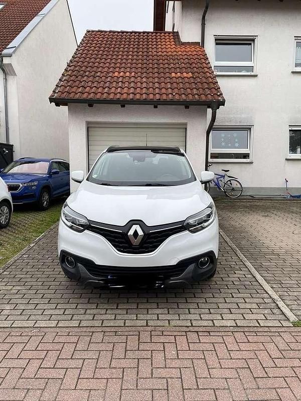 Gebraucht Renault Kadjar Life 131 PS (96 kW) 2015 Weiß SUV
