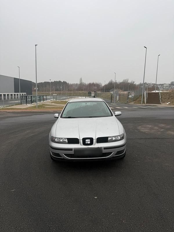 Gebraucht Seat Leon 102 PS (75 kW) 2002 Silber Kleinwagen