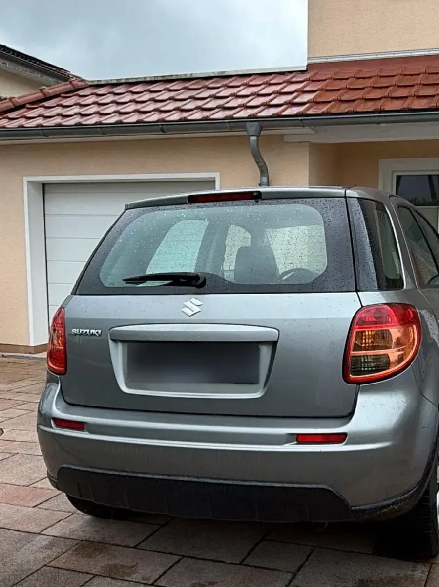 Gebraucht Suzuki SX4 99 PS (72 kW) 2009 Grau Kleinwagen