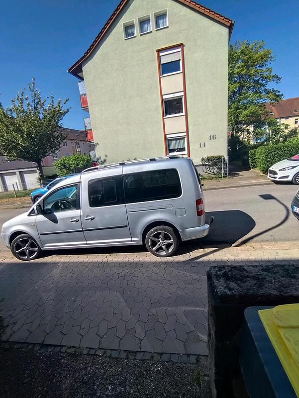 Grau Gebraucht 2008 VW Caddy Maxi Van / Kleinbus | 4.700 € - Bild 1/4