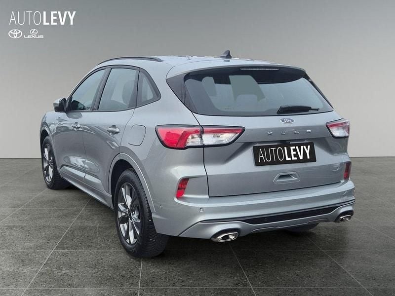 Używany Ford Kuga ST-Line 151 KM (111 kW) 2023 Srebrny SUV