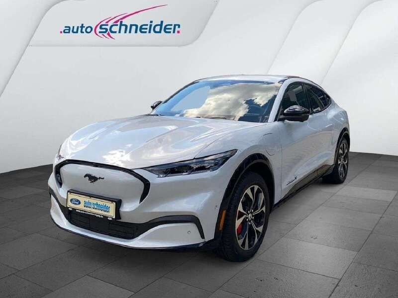 Weiß Gebraucht 2024 Ford Mustang Mach-E Premium SUV | 53.000 € (Teuer) - Bild 1/4