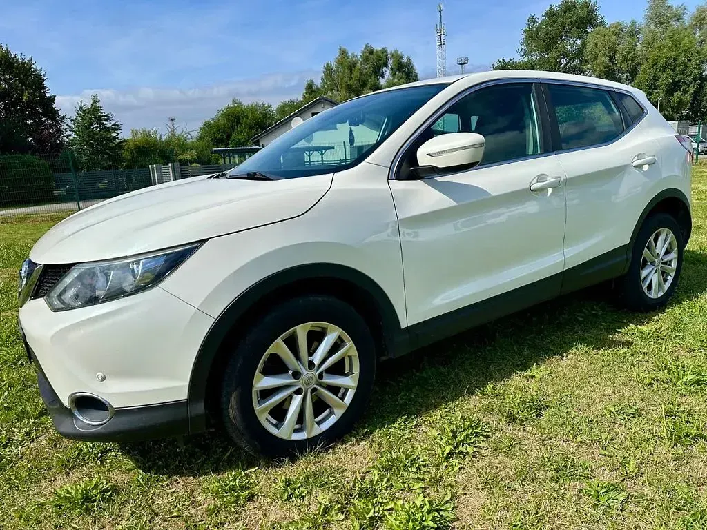 Gebraucht Nissan Qashqai Acenta 131 PS (96 kW) 2014 Weiß SUV